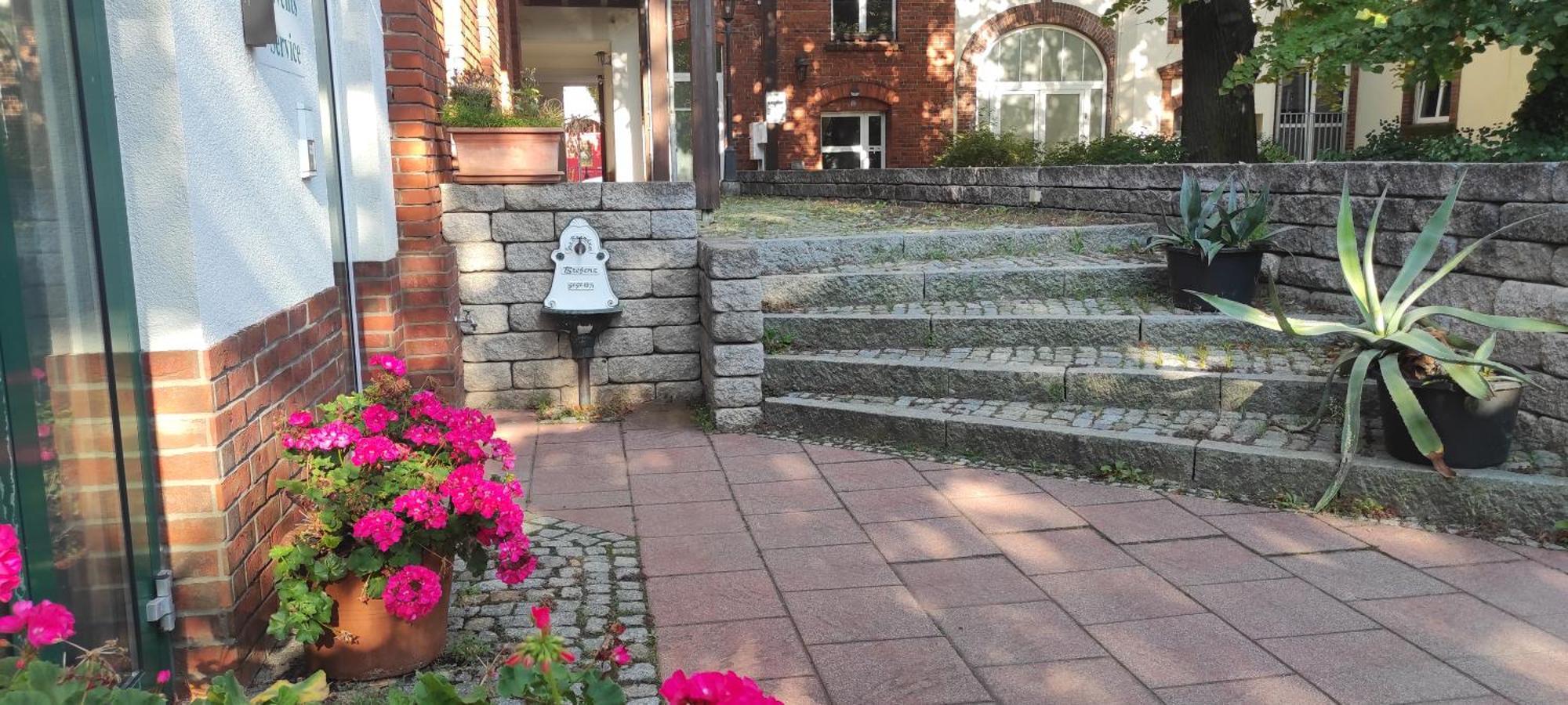 Apartment Cottbus City Mit Blick Ueber Die Daecher - Fuer Treppensteiger Dış mekan fotoğraf